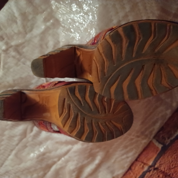 REALLY CUTE SHOES - Picture 6 of 13